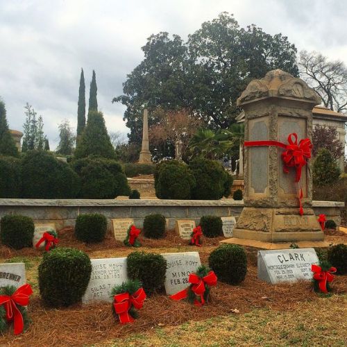 Historic Oakland Cemetery Decorated for Holidays